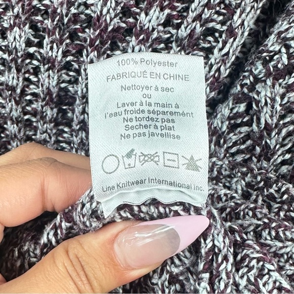 John + Jenn burgundy cable knit sweater size M - Picture 6 of 8